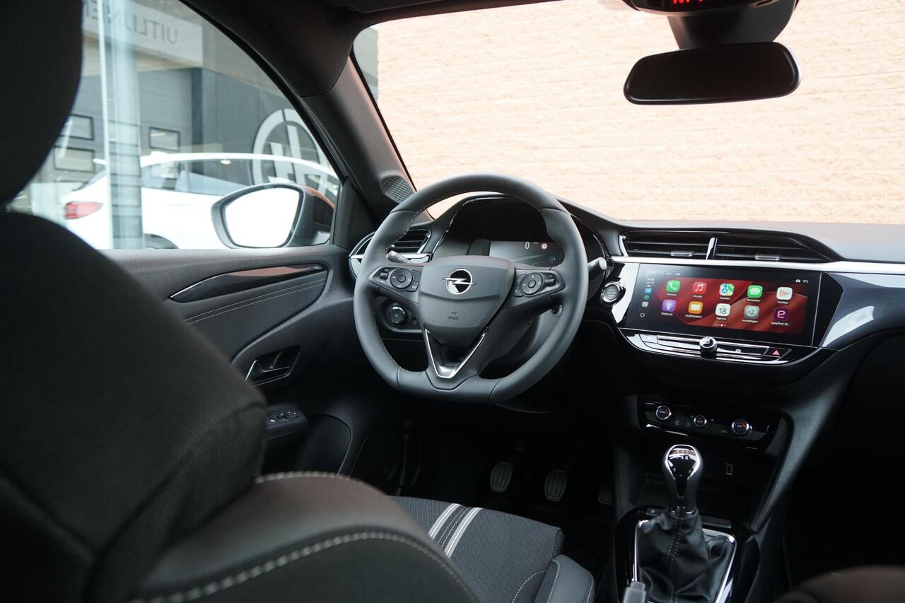 Opel CORSA 1.2 GS + KEYLESS / CAMERA / DODEHOEKDETECTIE / APPLE CARPLAY