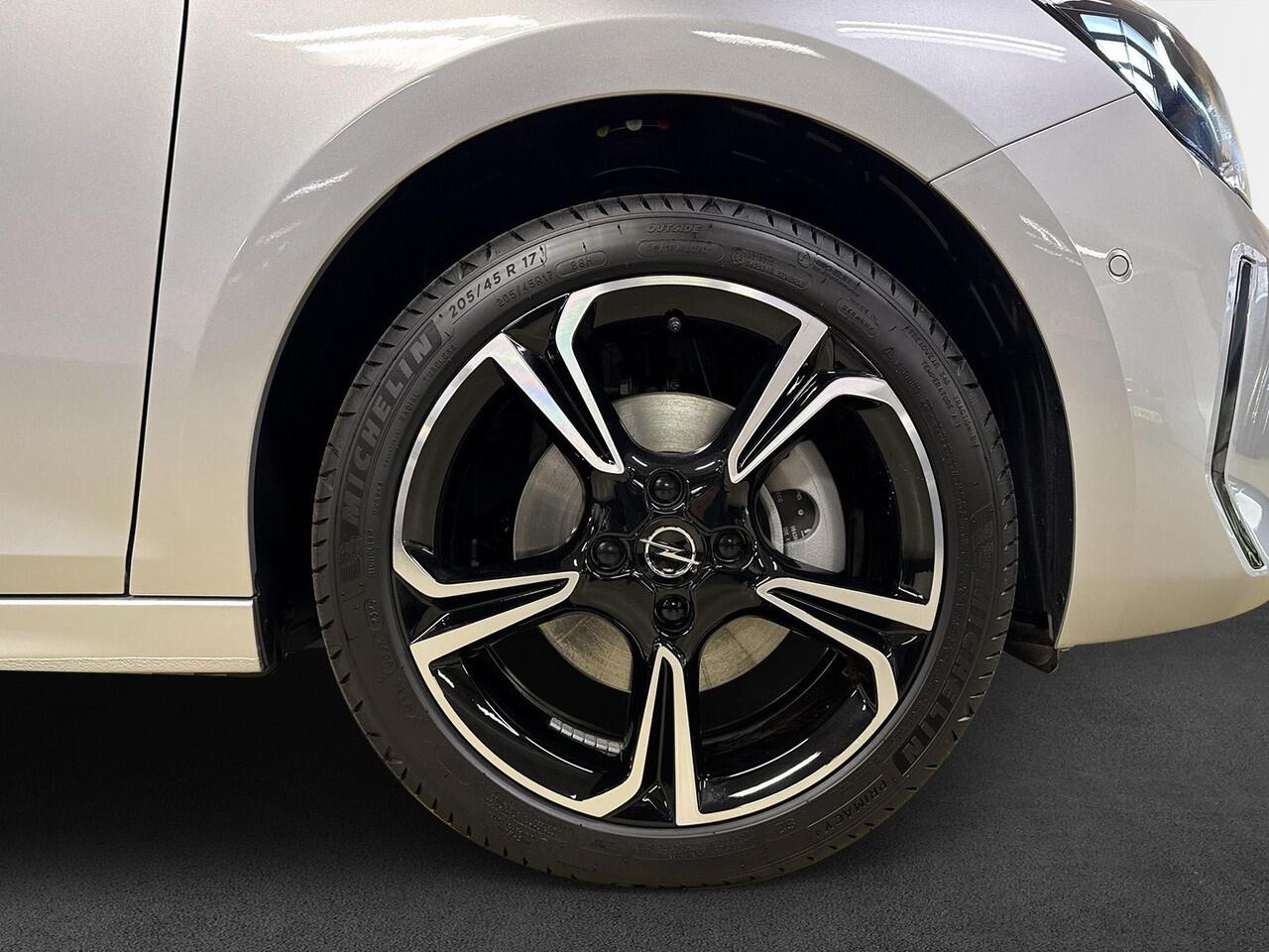 Opel CORSA 1.2 Turbo Hybrid GS Automaat-Winterpakket-Dodehoek detectie-Navigatie