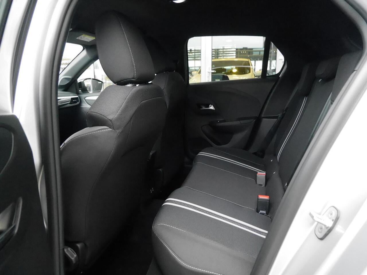 Opel CORSA 1.2 Turbo Hybrid GS | Automaat | Camera | Parkeersensoren v+a | Demo | LED Verlichting | Climate control | Stoel & Stuurverwarming