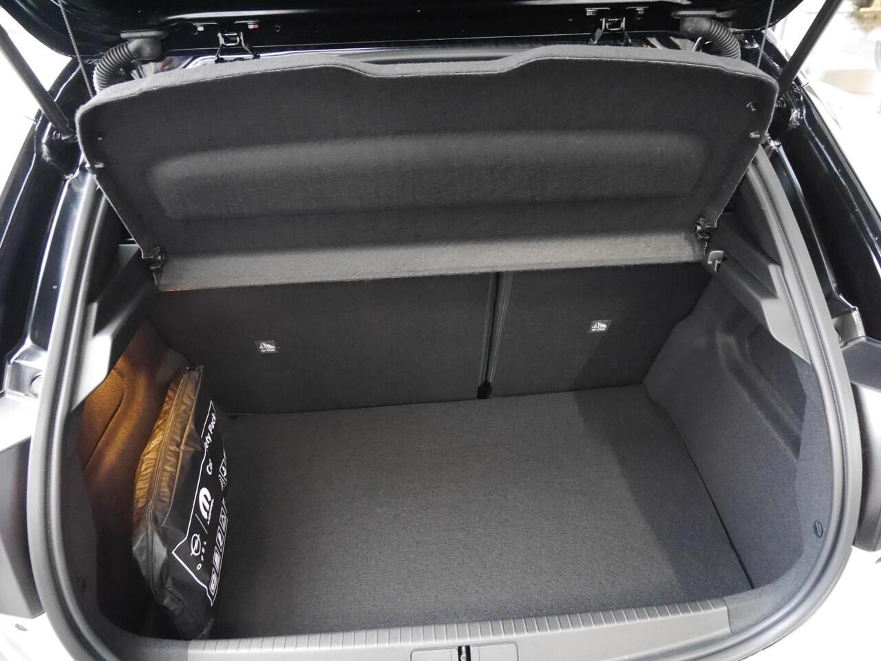 Opel CORSA 1.2 Turbo Hybrid GS | Automaat | Camera | Parkeersensoren v+a | Demo | LED Verlichting | Climate control | Stoel & Stuurverwarming