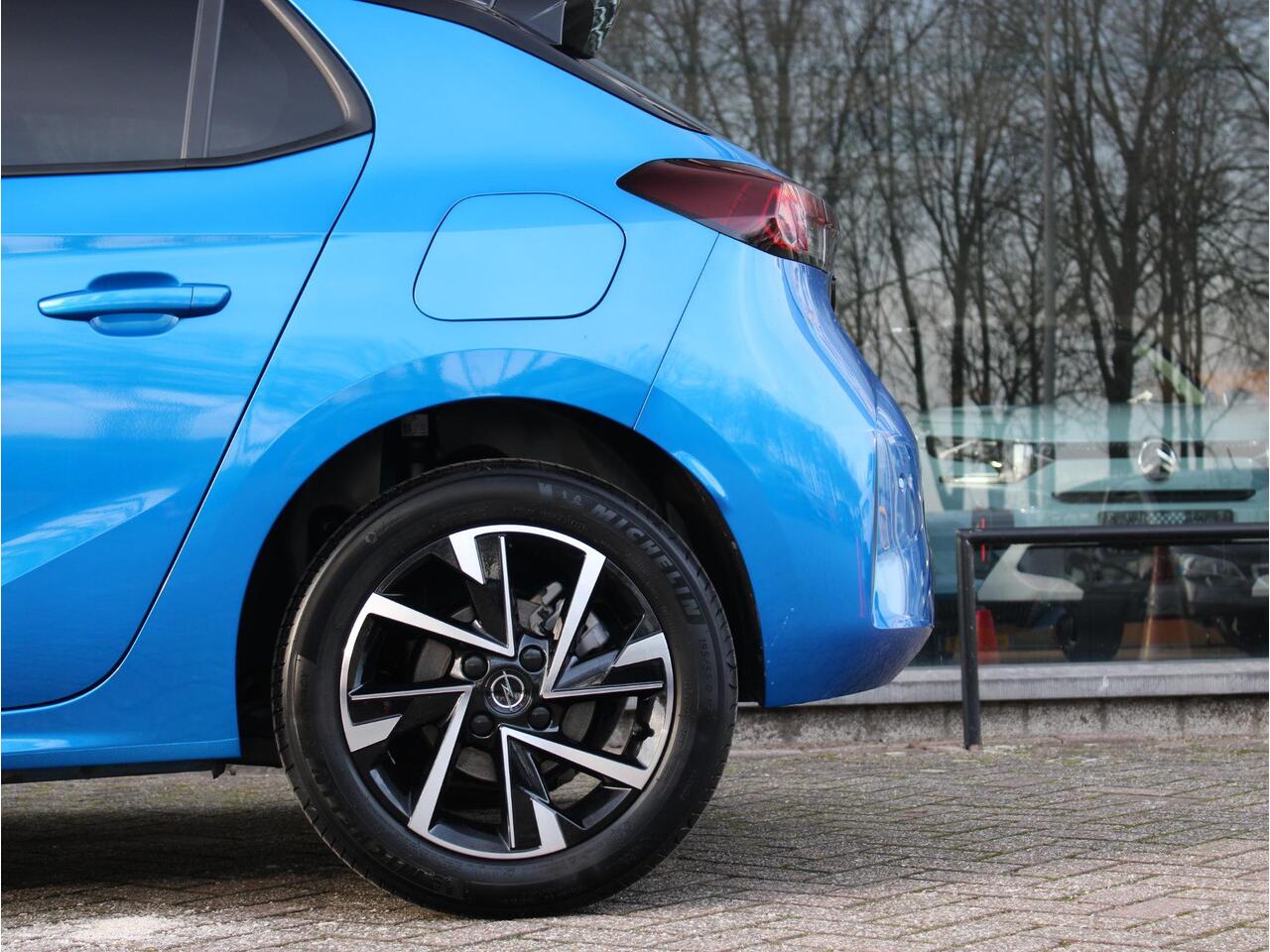 Opel CORSA 1.2 Turbo Hybrid Yes | Automaat | Stoel/stuurverwarming / Parkeersensoren / Airco