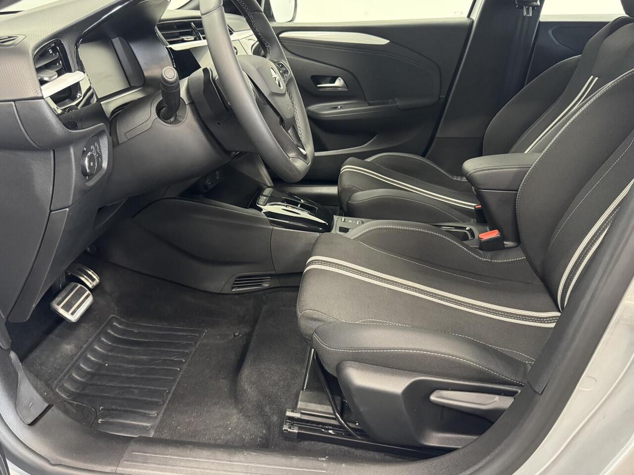 Opel CORSA 1.2 Turbo Hybrid 100pk GS Automaat Navigatie Apple Carplay/Android Auto Camera Parkeersensoren Cruise Control Dodehoek assistent Airco Lichtmetalen velgen Virtual Cockpit Getinte ramen