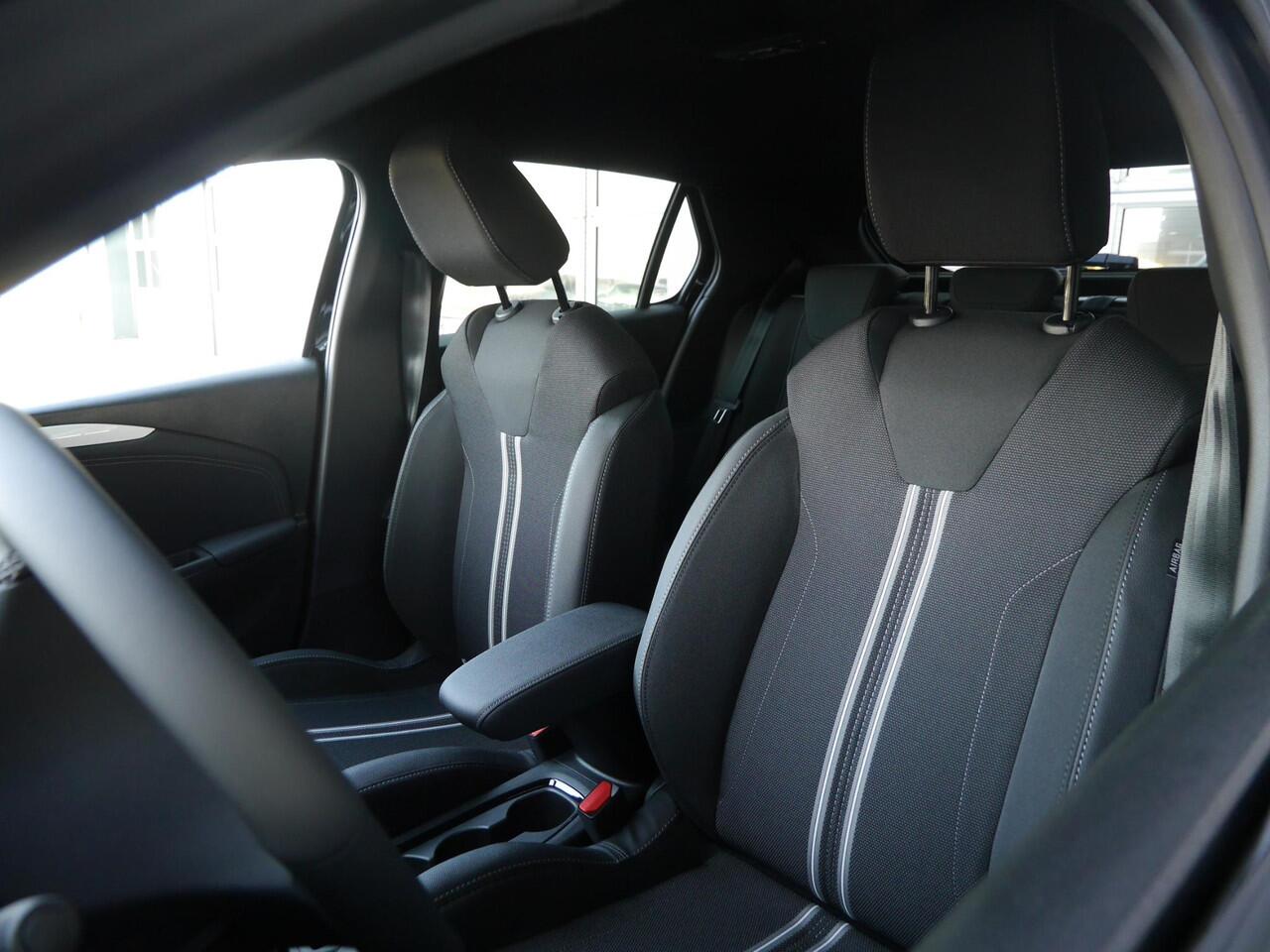 Opel CORSA 1.2 Turbo Hybrid GS | Nieuwe auto | Matrix led verlichting | Navigatie | Climate control | Keyless entry en start | Lichtmetalen velgen | Cruise control