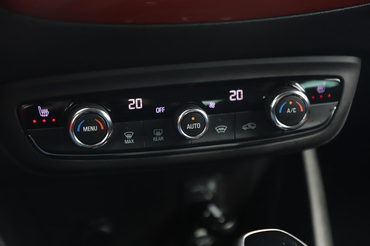 Opel Crossland 1.2 Turbo GS Line 131PK Automaat NIEUW MODEL Winter Pakket Navigatie Achteruitrijcamera Climate Cruise Control 16 inch Parkeersensoren