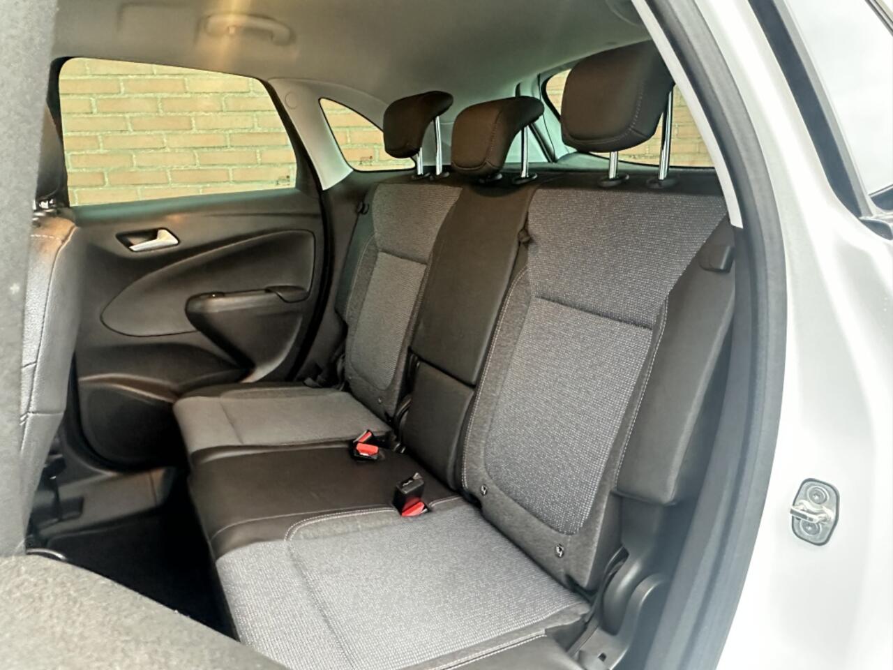 Opel Crossland 1.2 Turbo Elegance 130PK Automaat Winterpack Comforstoelen Carpl