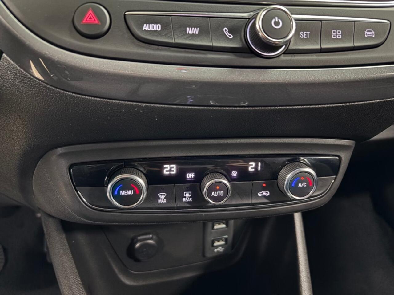 Opel Crossland 1.2 T Sport 130pk Navigatie PDC ECC PDC Camera LED