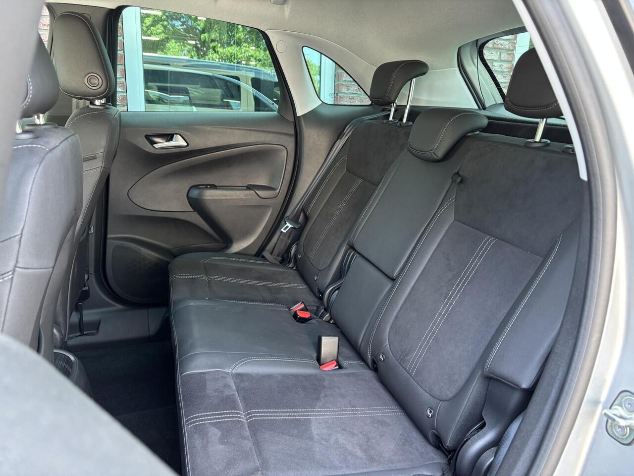 Opel Crossland Ultimate 1.2 Turbo 110pk | 180° CAMERA+SENSOREN | ALCANTARA/LEDER | AGR-STOELEN | NAVI | DAB+ | ISOFIX | FULL LED | LAGE KM | TWO-TONE | KEYLESS |