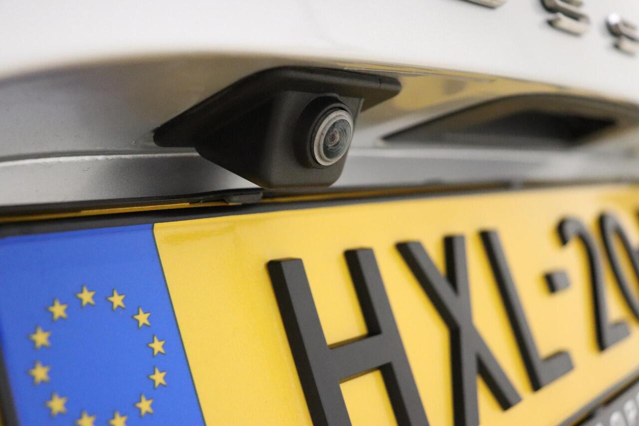 Opel Crossland 1.2 Turbo 130pk Automaat Elegance | Navigatie | Climate Control | Camera | Cruise Control | Apple Carplay Android Auto | Lichtmetalen Velgen