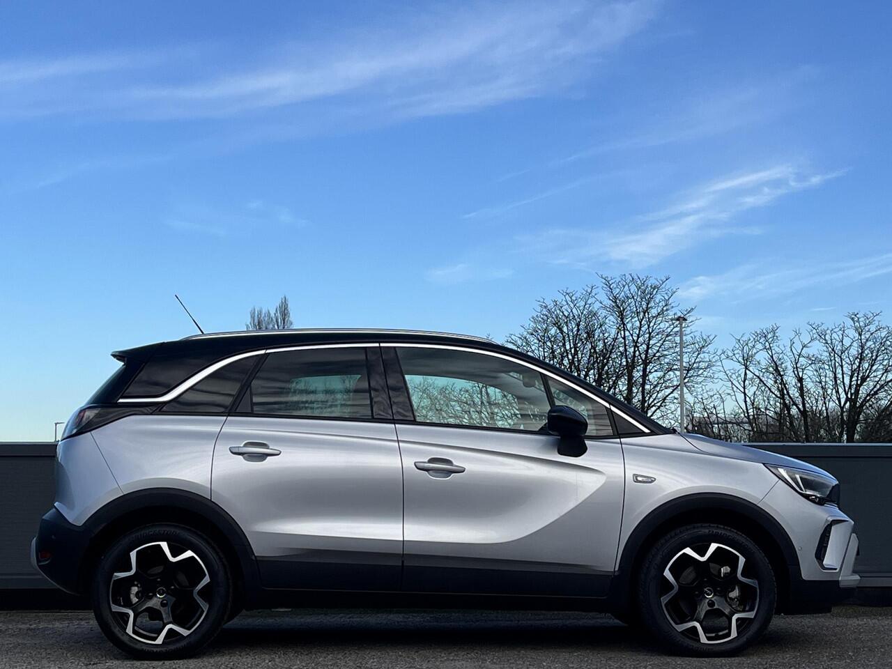 Opel Crossland Ultimate 1.2 Turbo 110pk | 180° CAMERA+SENSOREN | ALCANTARA/LEDER | AGR-STOELEN | NAVI | DAB+ | ISOFIX | FULL LED | LAGE KM | TWO-TONE | KEYLESS |