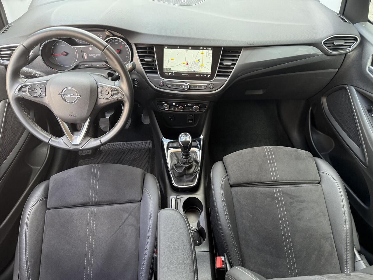 Opel Crossland 1.2 Turbo Ultimate / AGR Comfortstoelen / Navigatie / Half Leder/Alcantara Bekleding / LED Verlichting / 360 Graden Camera / Dual Zone Climate Control / Cruise Control / Apple CarPlay/Android Auto / Dode hoek /
