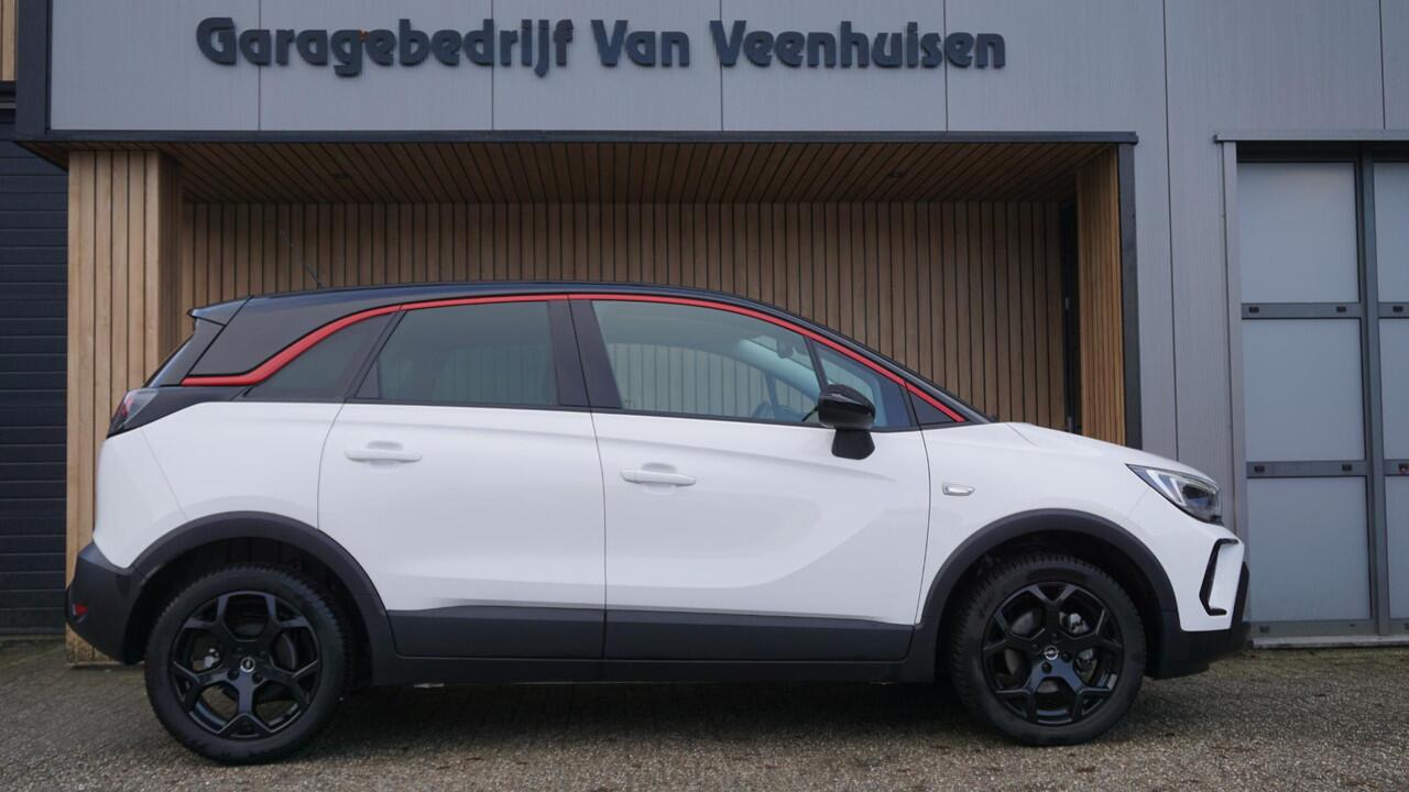 Opel Crossland 1.2 110pk Turbo GS-Line *Black Optik* Sportstoelen H-Leder 17inch LM Clima Cruise Control A-Camera 12352km!