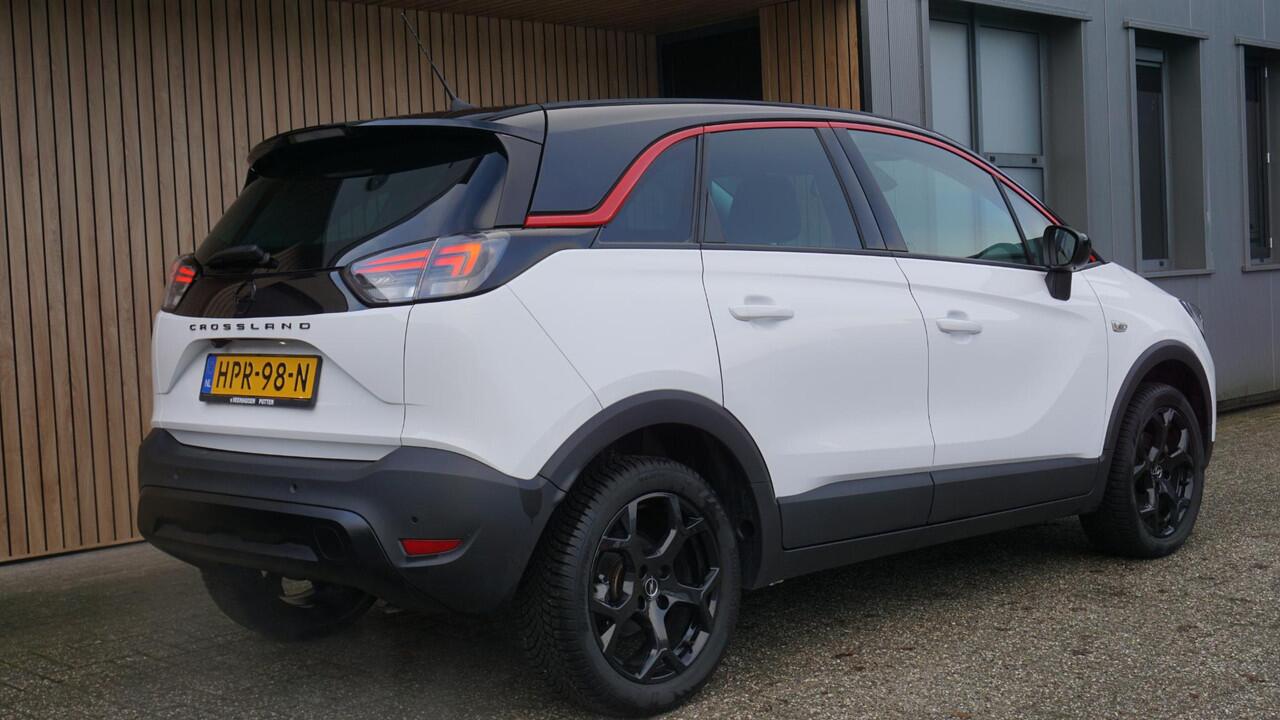 Opel Crossland 1.2 110pk Turbo GS-Line *Black Optik* Sportstoelen H-Leder 17inch LM Clima Cruise Control A-Camera 12352km!