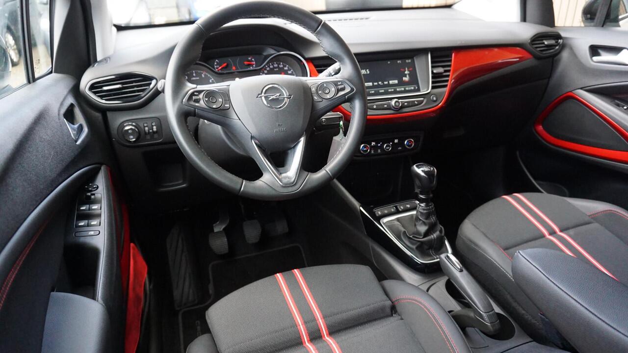 Opel Crossland 1.2 110pk Turbo GS-Line *Black Optik* Sportstoelen H-Leder 17inch LM Clima Cruise Control A-Camera 12352km!