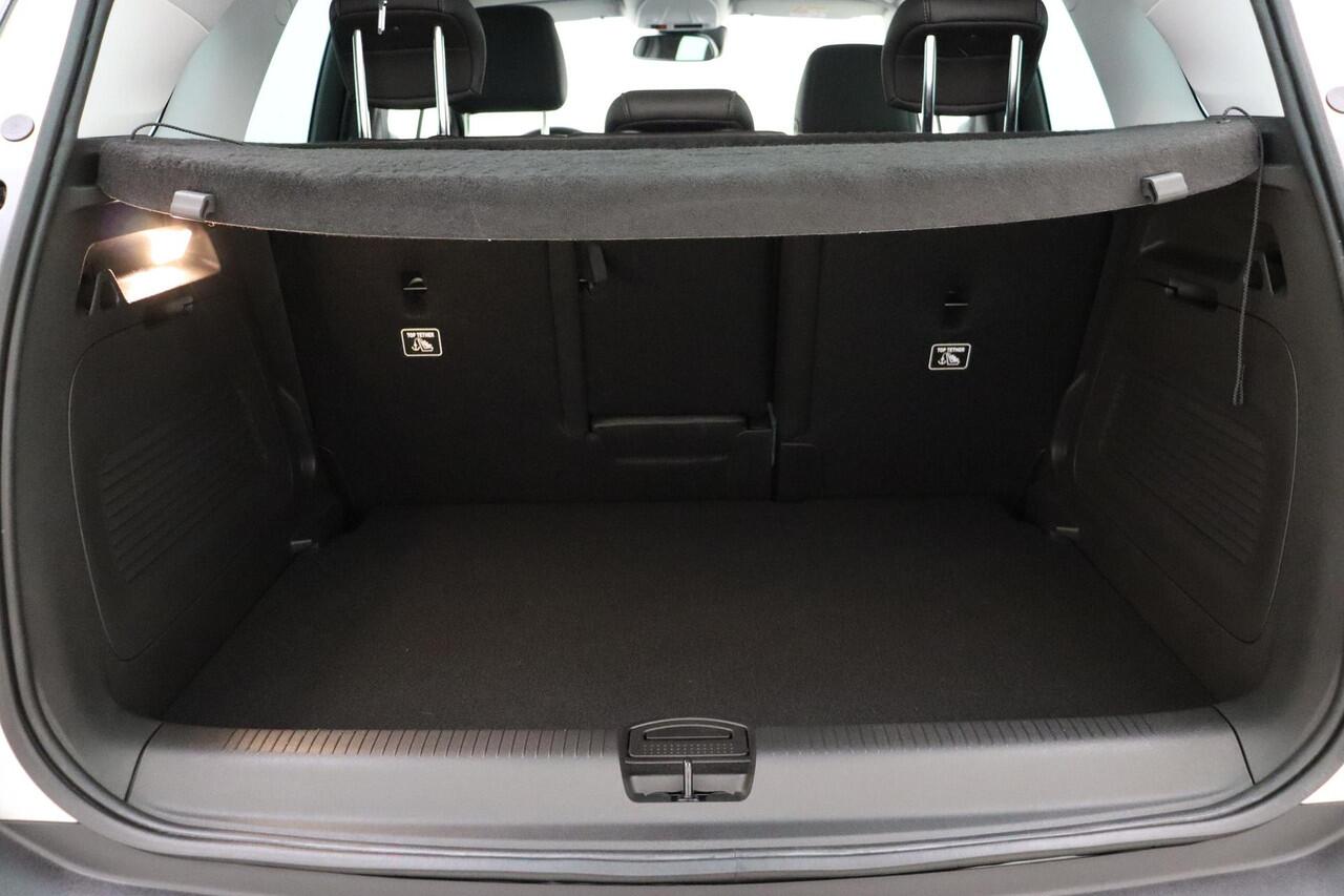 Opel Crossland 1.2 Turbo Ultimate | Alcantara bekleding | Led verlichting | Navigatie | Grijs met. met zwart dak | Keyless entry |