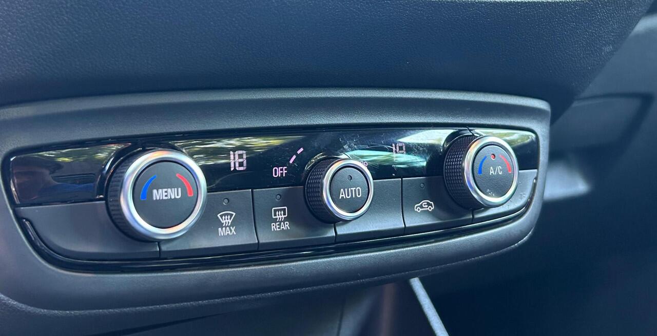 Opel Crossland 1.2 Turbo Elegance Automaat l Panoramadak l Camera l Navigatie l Carplay