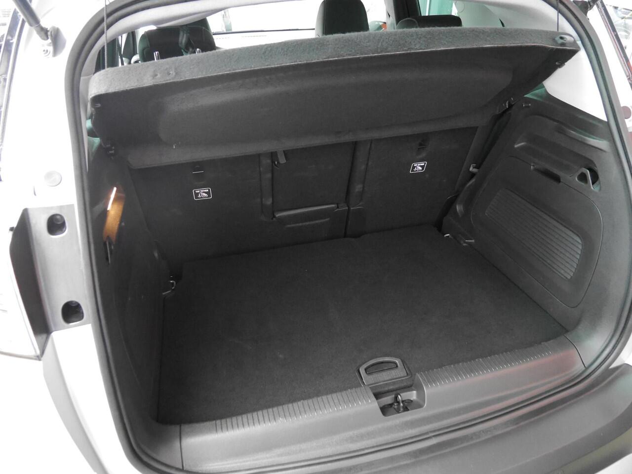 Opel Crossland 1.2 Turbo Ultimate Level 4 | Navigatie | Climate & Cruise Control | Achteruitrijcamera | Parkeersensoren | LMV | Beide stoelen in hoogte te verstellen | Led verlichting