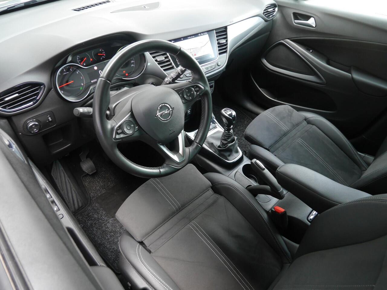 Opel Crossland 1.2 Turbo Ultimate Level 4 | Navigatie | Climate & Cruise Control | Achteruitrijcamera | Parkeersensoren | LMV | Beide stoelen in hoogte te verstellen | Led verlichting