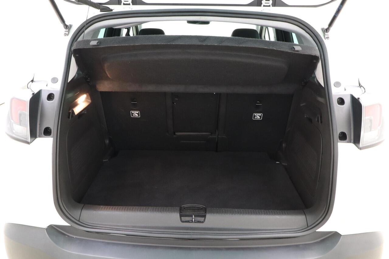 Opel Crossland Elegance 130 pk Automaat | Navigatie | Luxe Stoel | Verstelbare Achterbank | LM Velgen | Camera | Park Pilot | Hoge zit|