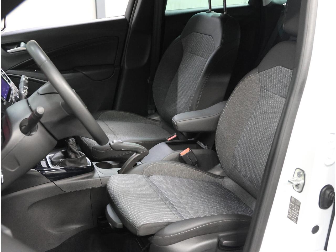 Opel Crossland 1.2 110PK Turbo Elegance | 1ste eigenaar | AGR Stoel | Navigatie | Camera | AppleCarPlay/AndroidAuto | Climate Control | Cruise Control | Isofix | Privacy Glass | Parkeersensoren |