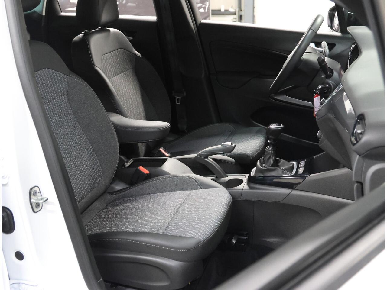 Opel Crossland 1.2 110PK Turbo Elegance | 1ste eigenaar | AGR Stoel | Navigatie | Camera | AppleCarPlay/AndroidAuto | Climate Control | Cruise Control | Isofix | Privacy Glass | Parkeersensoren |