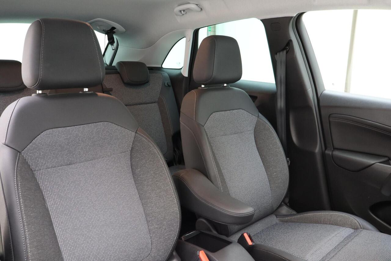 Opel Crossland Elegance 130 pk Automaat | Navigatie | Luxe Stoel | Verstelbare Achterbank | LM Velgen | Camera | Park Pilot | Hoge zit|