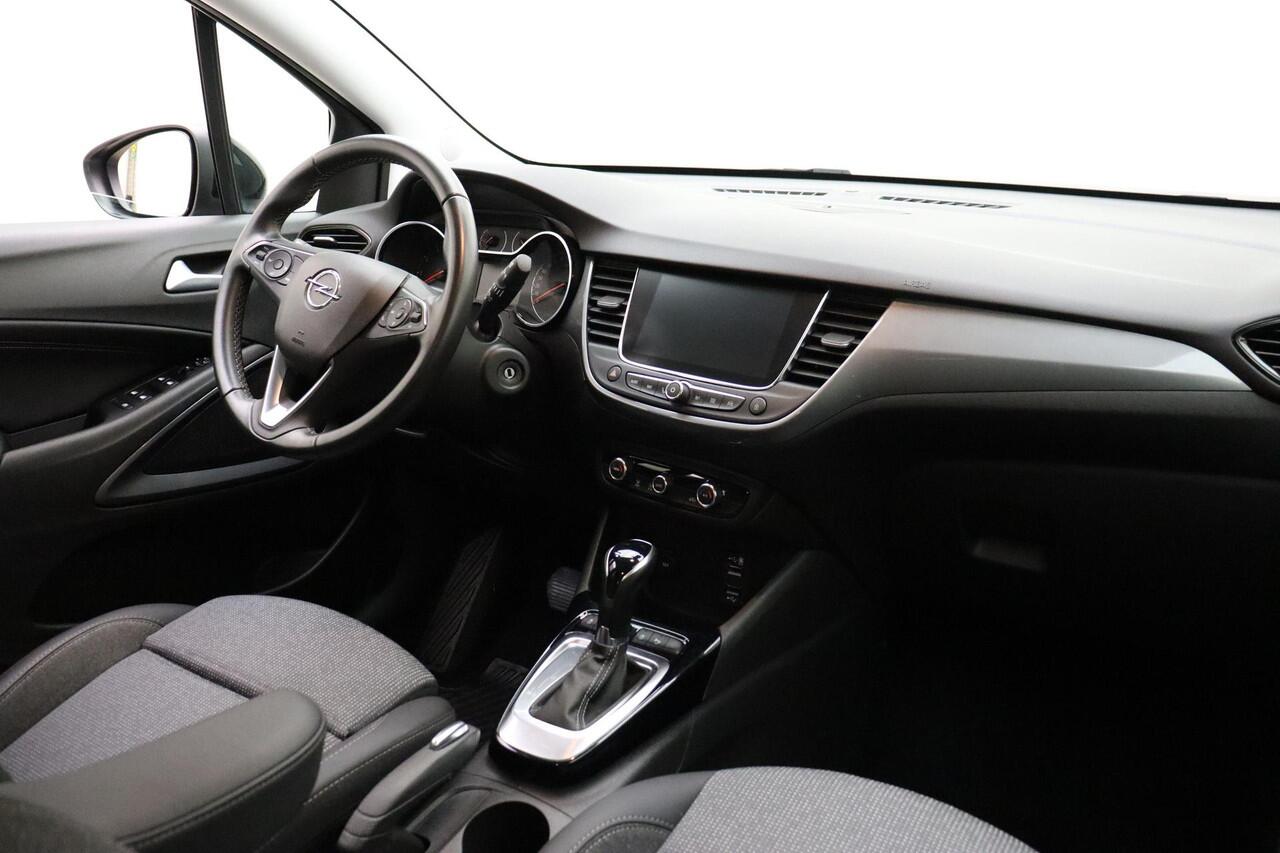 Opel Crossland 1.2 Turbo 130pk Elegance | Automaat | Navigatie | Climate Control | Camera | Cruise Control | AGR stoel | Extra getint glas | Parkeersensoren | Hoge instap