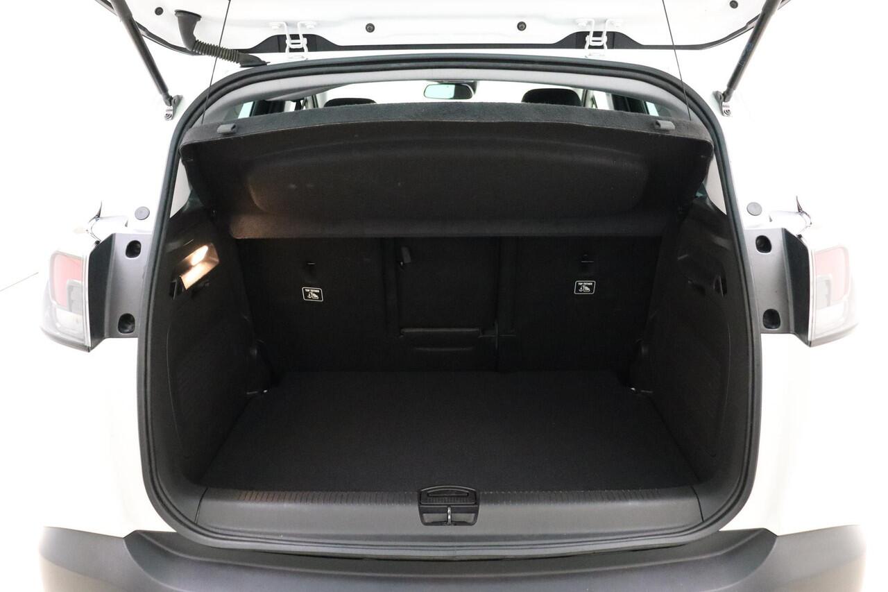 Opel Crossland 1.2T 130pk Automaat Elegance | Parkeersensoren voor + achter | Achteruitrijcamera | Navigatie | Climate Control | AGR Comfortstoel