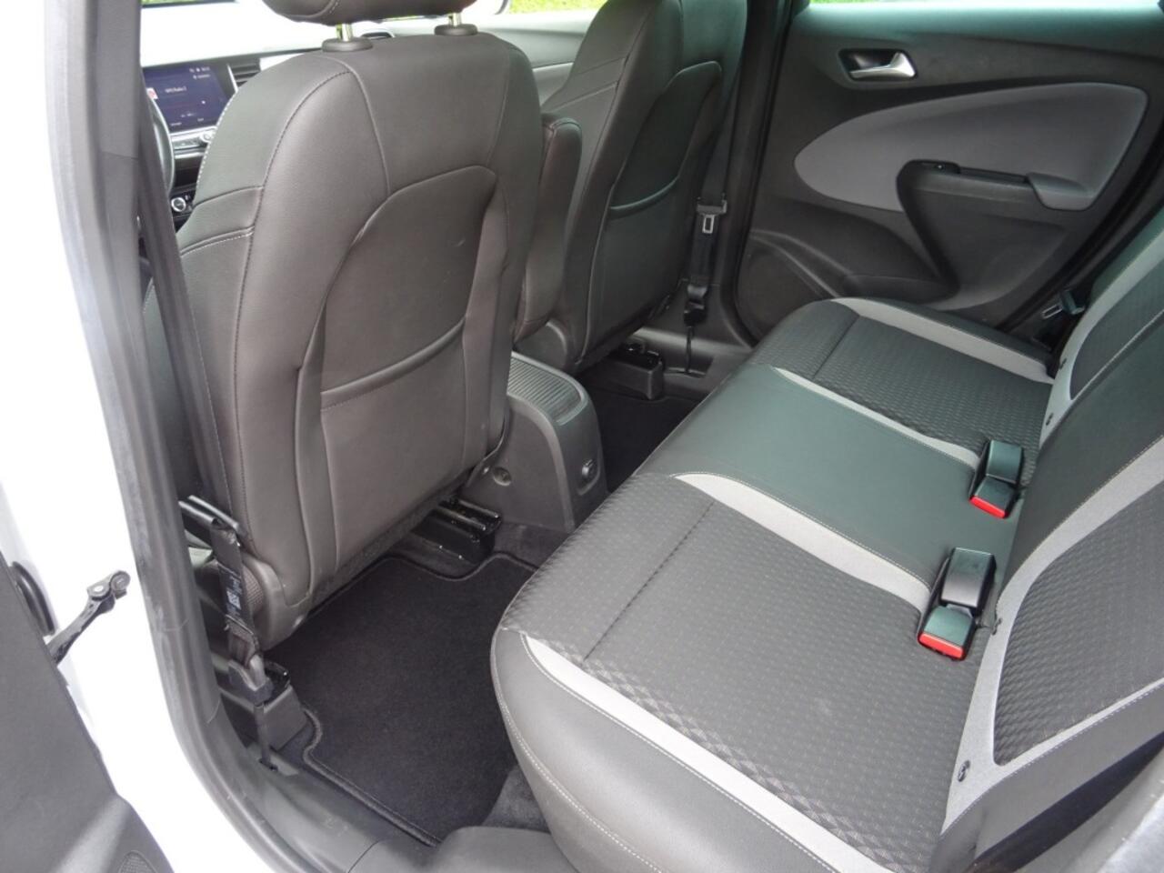 Opel Crossland X 1.2 T. INNOVATION CLIMA NAVI BLUETOOTH PDC LICHTMETAAL