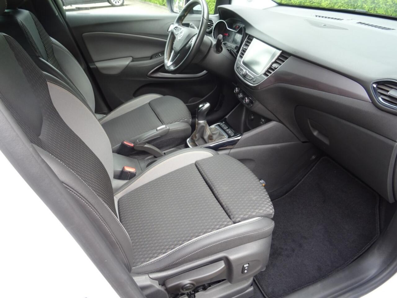 Opel Crossland X 1.2 T. INNOVATION CLIMA NAVI BLUETOOTH PDC LICHTMETAAL