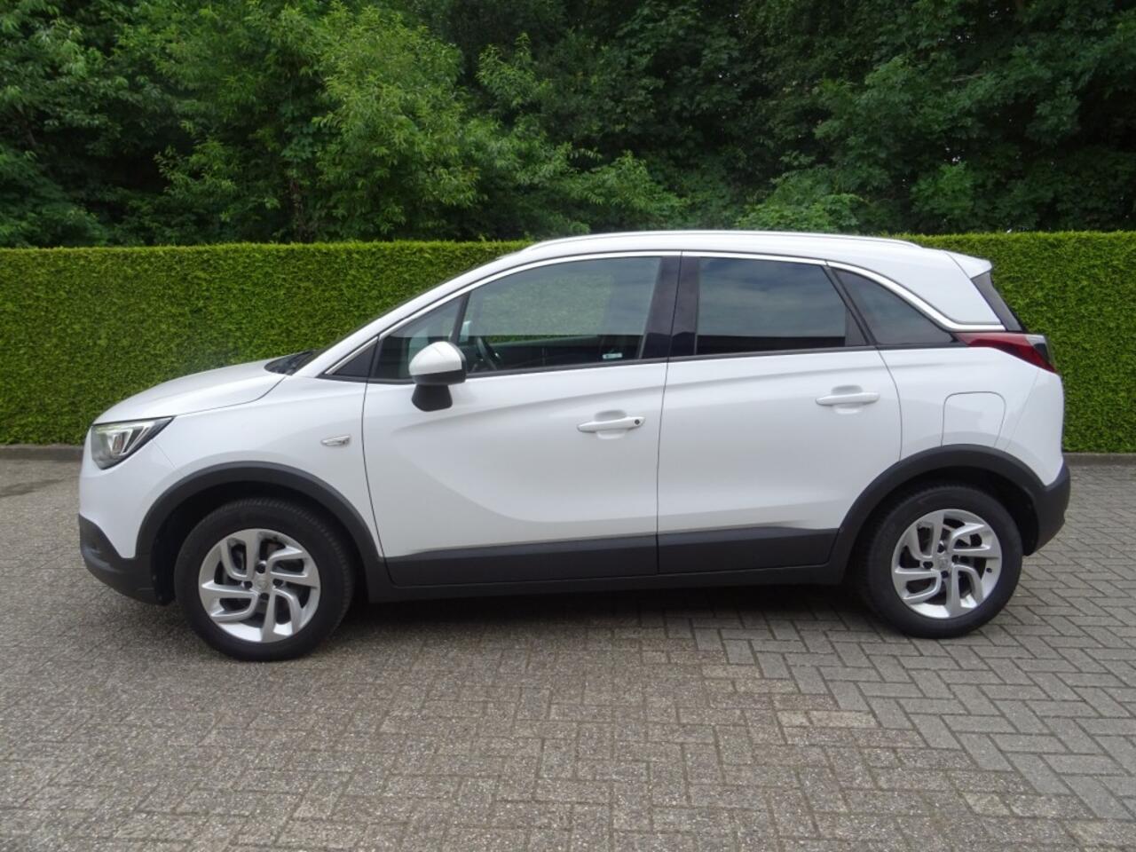 Opel Crossland X 1.2 T. INNOVATION CLIMA NAVI BLUETOOTH PDC LICHTMETAAL