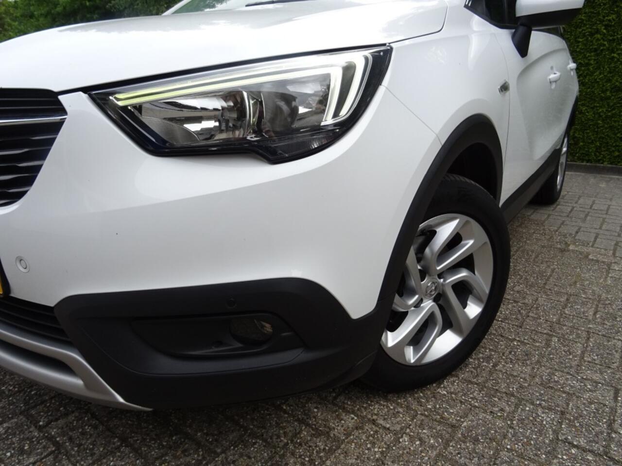 Opel Crossland X 1.2 T. INNOVATION CLIMA NAVI BLUETOOTH PDC LICHTMETAAL