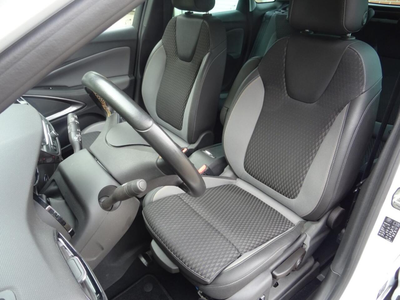 Opel Crossland X 1.2 T. INNOVATION CLIMA NAVI BLUETOOTH PDC LICHTMETAAL