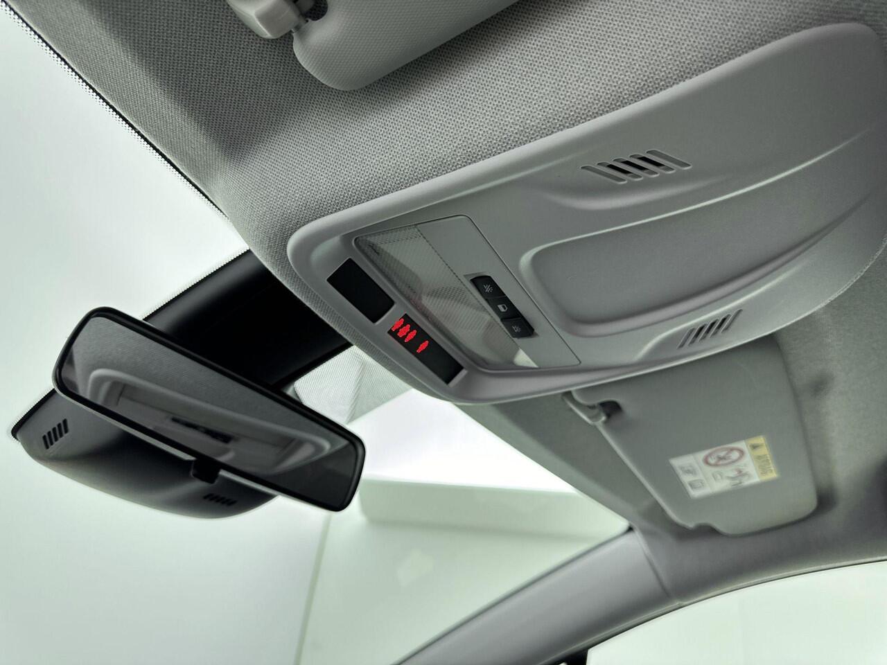 Opel Crossland X 1.2 Turbo Innovation 110PK | Lichtmetalen Velgen | Privacy Glass | Airco