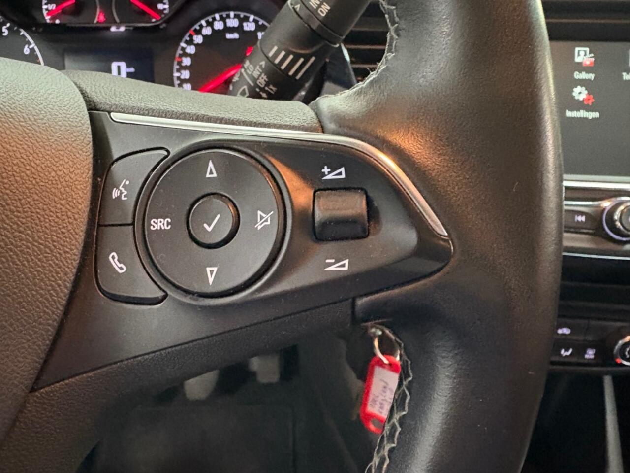 Opel Crossland X 1.2T Airco Trekhaak App Navigatie Cruise Apple Android