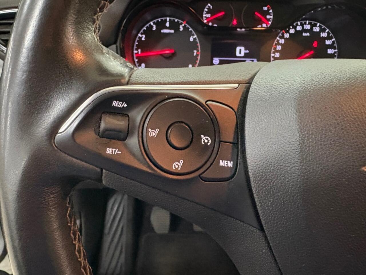 Opel Crossland X 1.2T Airco Trekhaak App Navigatie Cruise Apple Android