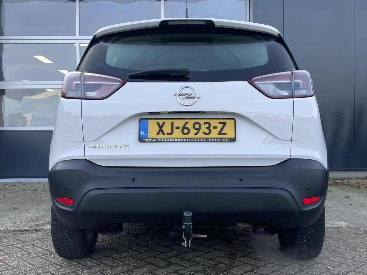 Opel Crossland X 1.2 Turbo Innovation - Navigatie - Stoelverwarming - Trekhaak
