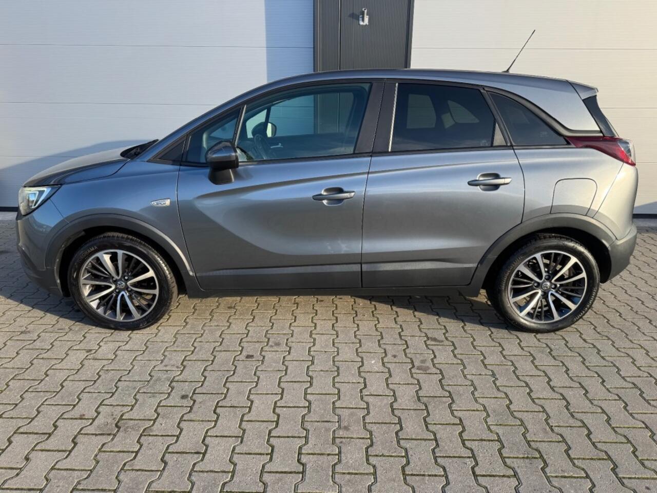 Opel Crossland X 1.2 120 JAAR EDITION / PDC voor en achter / Stuur en Stoelverwarming / APK t/m 31-03-2027 /