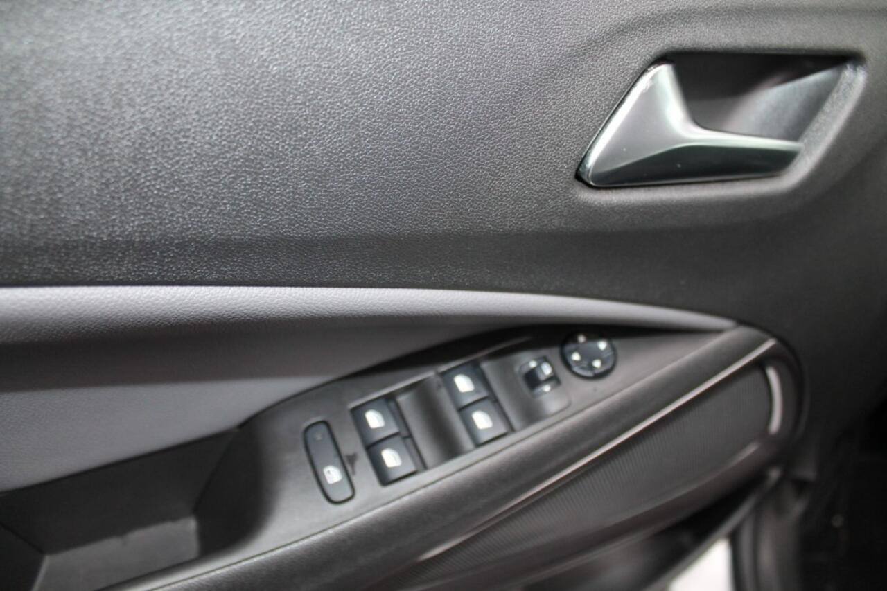 Opel Crossland X 1.2 T. INNOVATION CLIMA CRUISE NAVI 51.KM