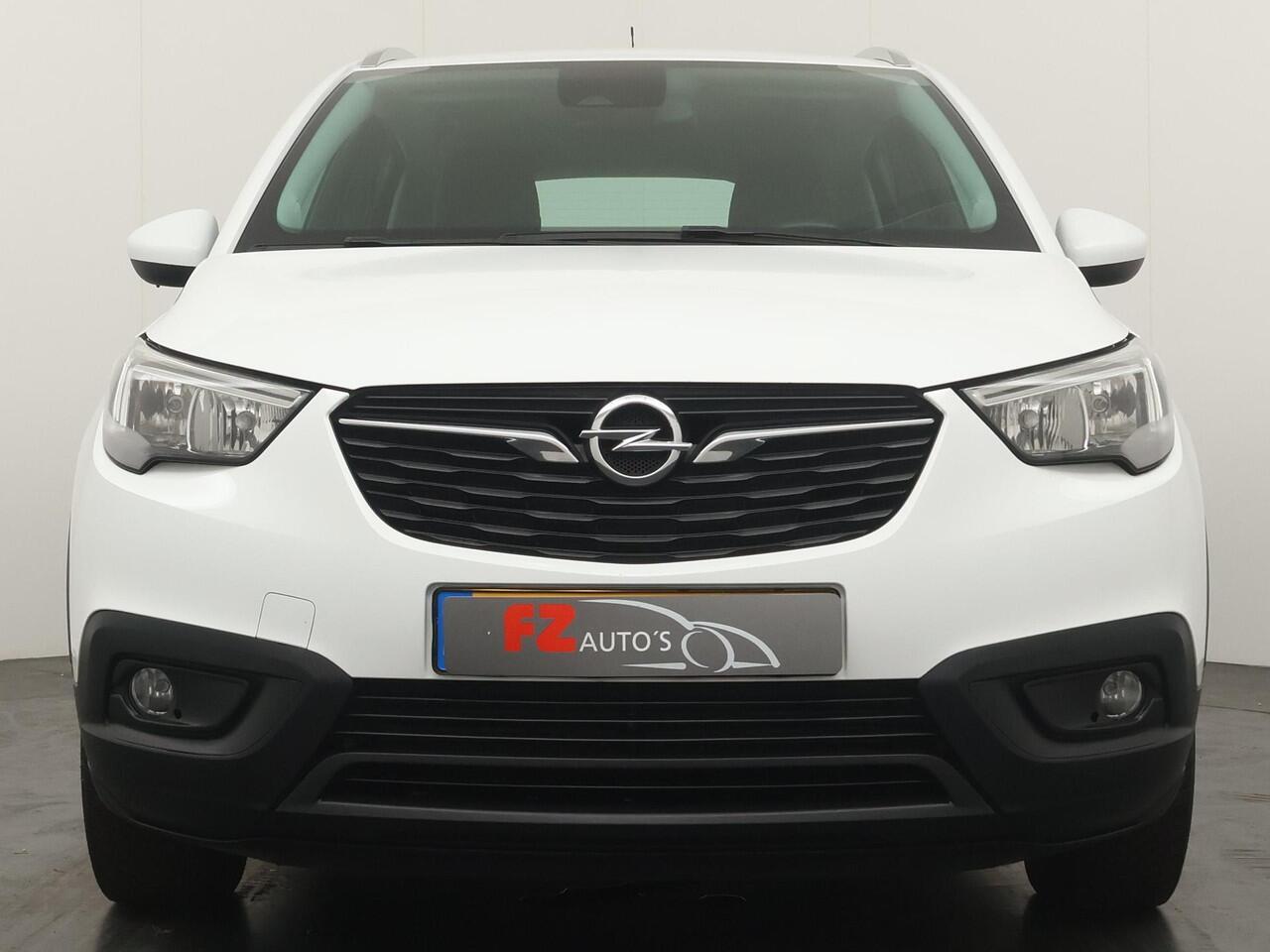 Opel Crossland X 1.2 Turbo Innovation - Navigatie - Stoelverwarming - Trekhaak