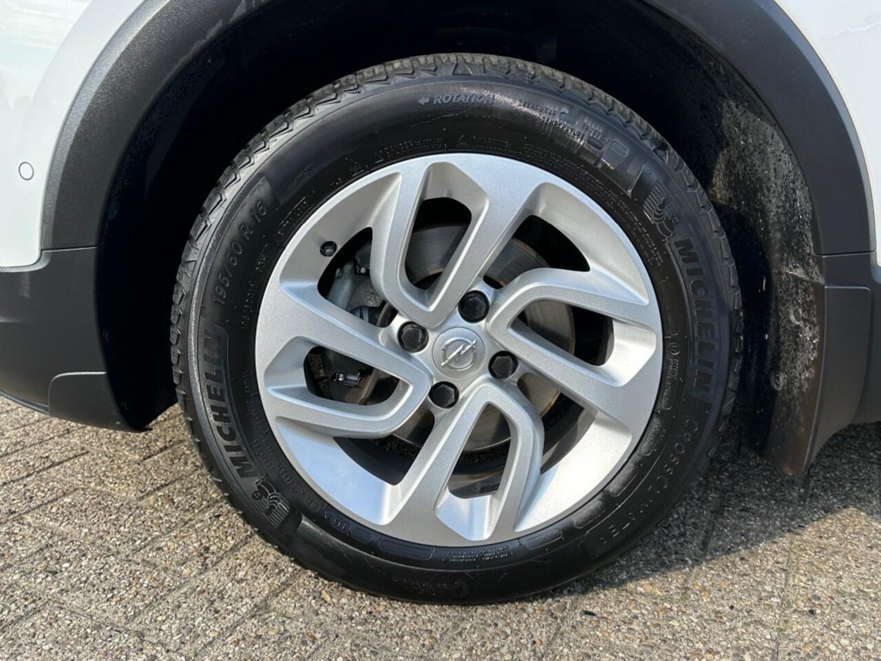 Opel Crossland X 1.2 T. INNOVATION