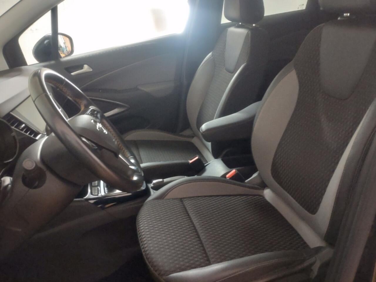 Opel Crossland X 1.2 T. Innovation| Automaat