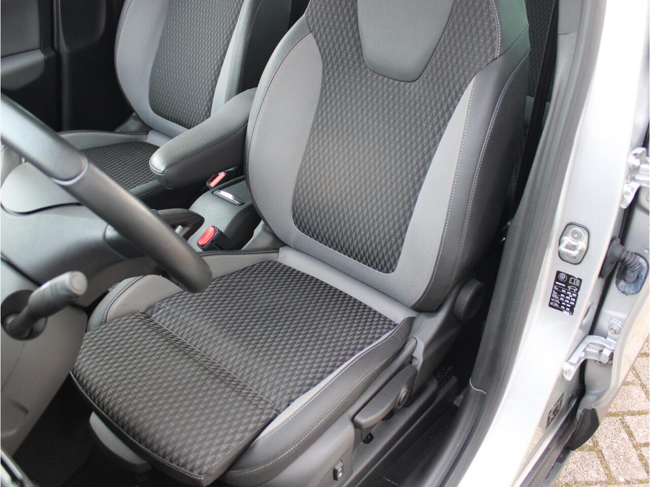 Opel Crossland X 1.2 Turbo Online Edition | Navi / Climate / Parkeersensoren