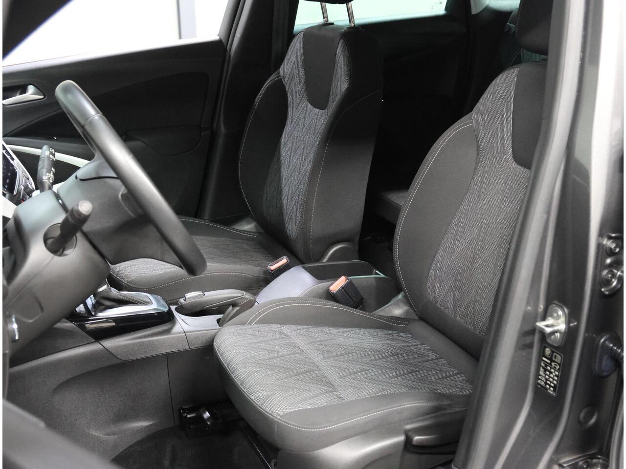 Opel Crossland X 130PK Turbo Edition 2020 | Camera | AUTOMAAT | AppleCarplay/Android Auto | Cruise Control | Climate Control | Navigatie | LED lampen | Two-Tone | Isofix | Privacy Glass | Parkeersensoren |