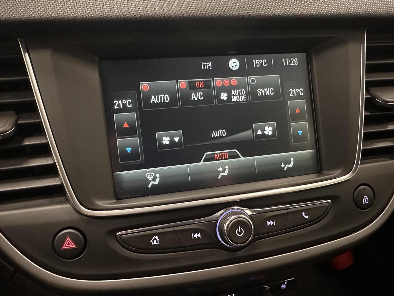 Opel Crossland X 1.2 Turbo Innovation Automaat Trekhaak Navigatie Apple Carplay/Android Auto Camera Parkeersensoren Cruise Control Stoel-en stuurverwarming Climate Control Lichtmetalen velgen Getinte ramen