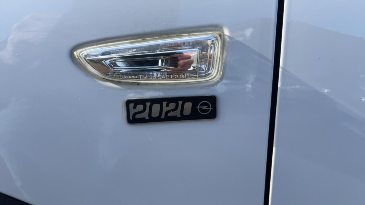 Opel Crossland X navi, cruise,led 1.2 T. Ed. 2020