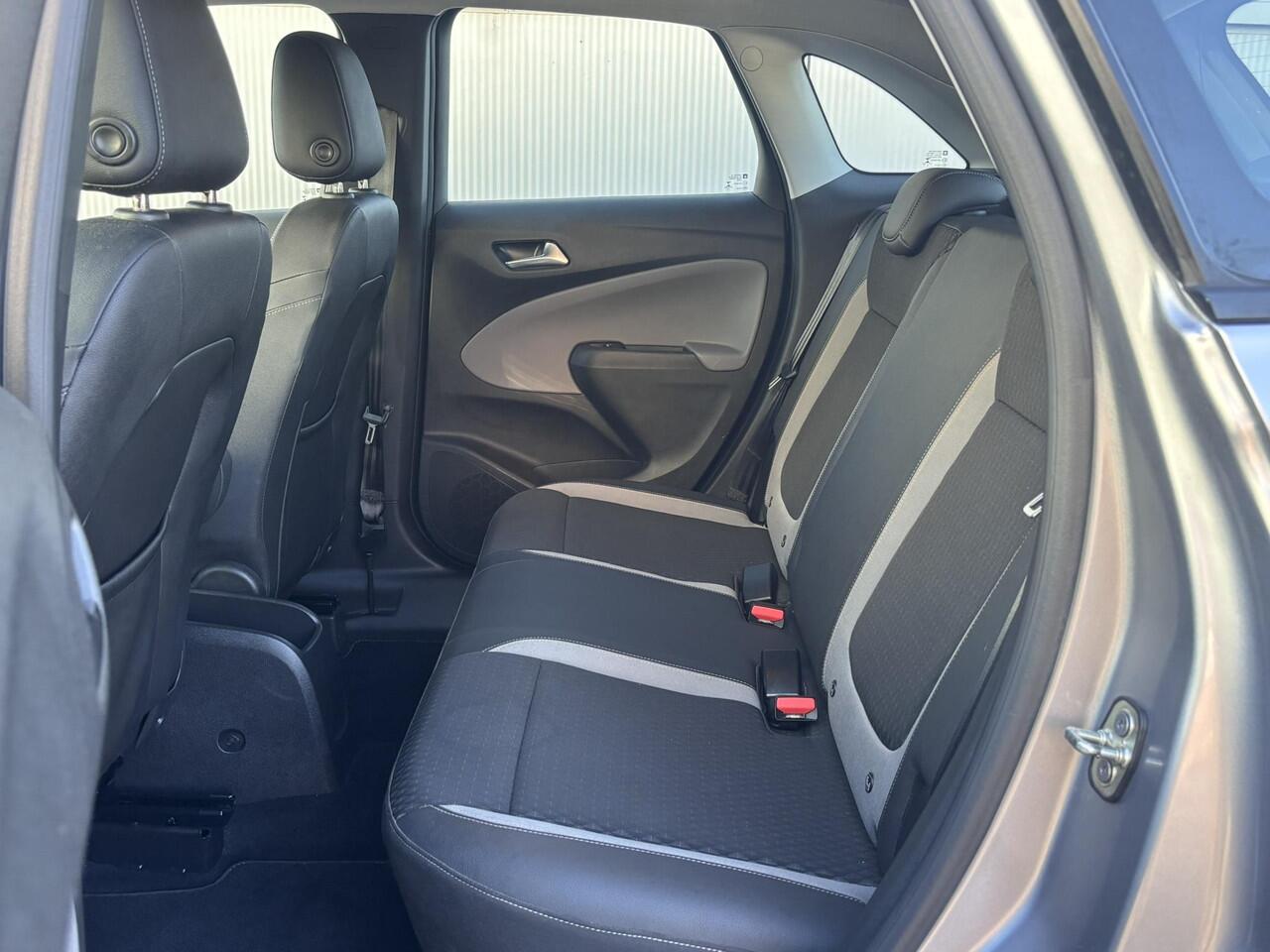 Opel Crossland X Innovation 1.2 Turbo 110pk | NAVI PRO | CLIMA | FULL LED | PARKEERSENSOREN | APPLE CARPLAY / ANDROID AUTO | ISOFIX | HOGE INSTAP! |