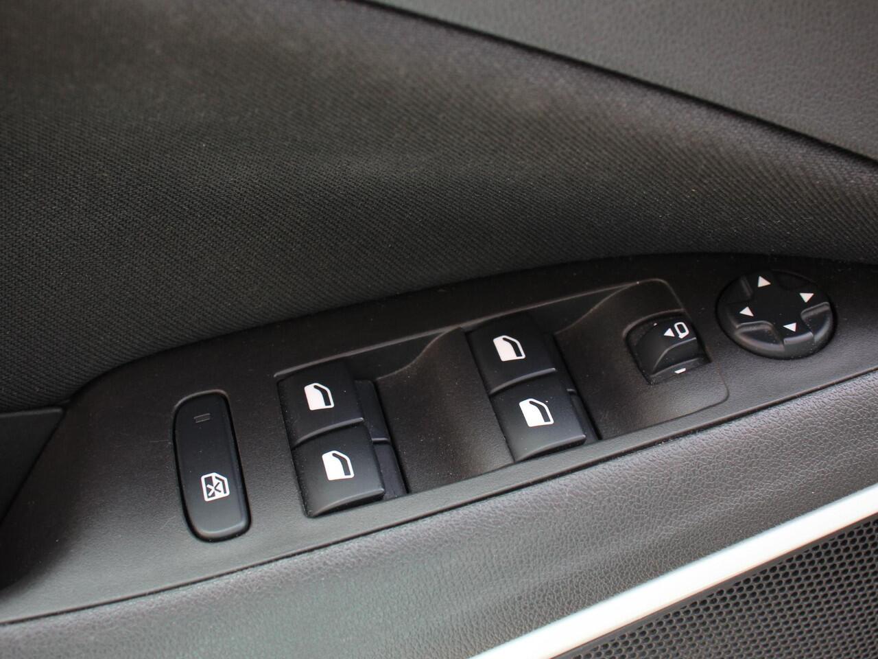 Opel Crossland X 1.2 Turbo Innovation | Climate Control | Apple Carplay / Android auto | Lichtmetalen Velgen | Camera | Two Tone | Marge auto