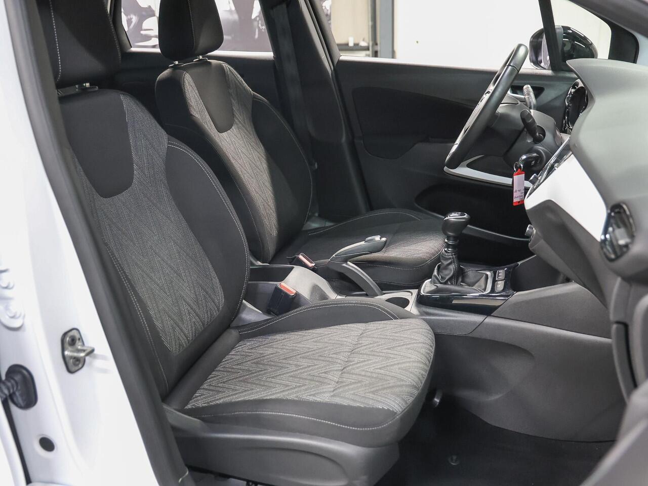 Opel Crossland X 110PK Edition 2020 | 1ste eigenaar | Parkeersensoren | Navigatie | Airco | LMV | AppleCarPlay/AndroidAuto | Cruise Control | LED lampen | Trekhaak | Isofix | Privacy Glass | Parkeersensoren | Two-Tone |