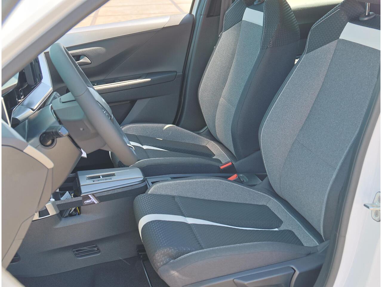 Opel FRONTERA Electric Edition 44 kWh | Incl. ¤3.172,18 Korting! | Airco | Cruise Control | Parkeersensoren achter | 11kw Boordlader | Smartphone integratie infotainment |