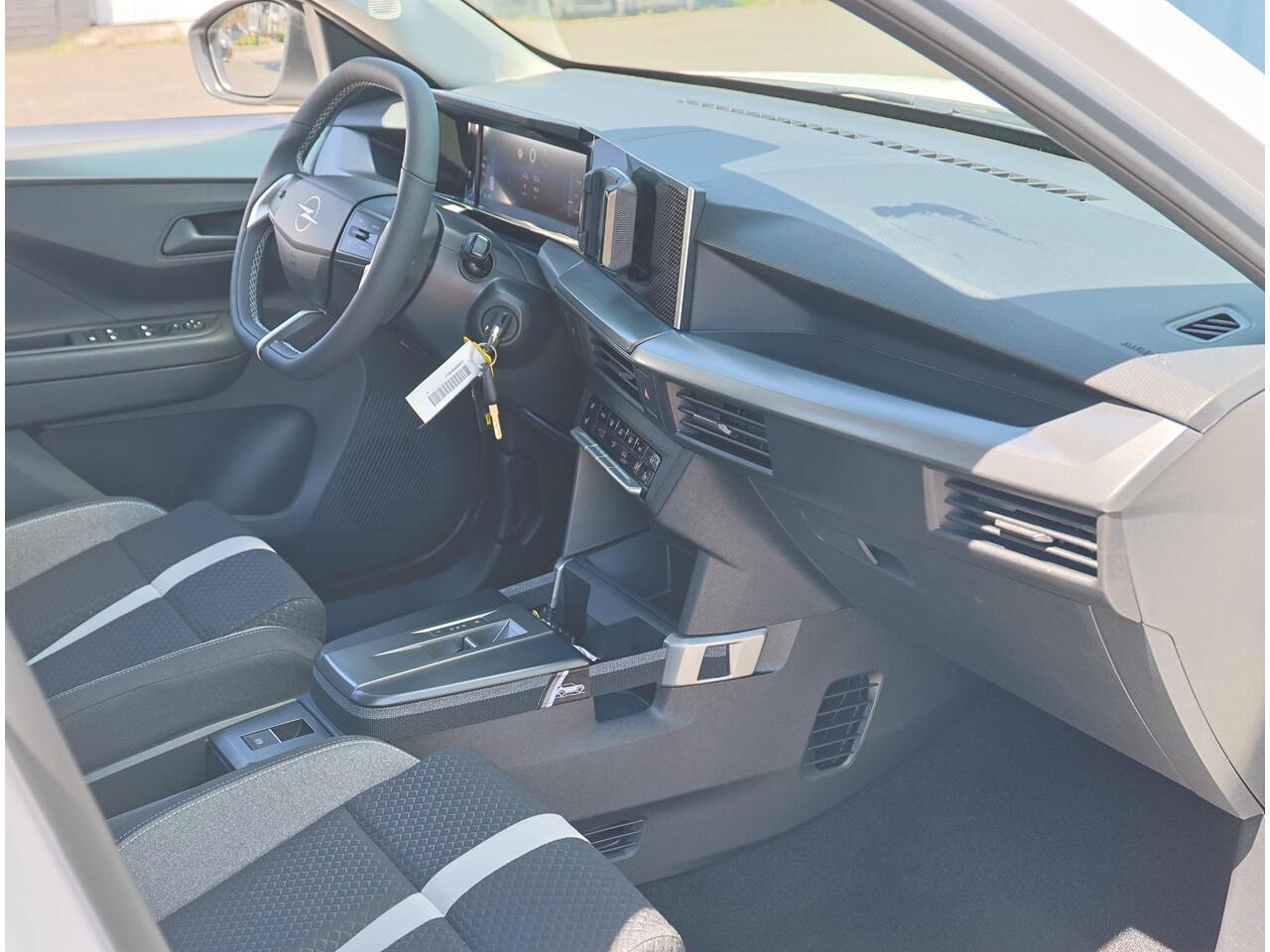 Opel FRONTERA Electric Edition 44 kWh | Incl. ¤3.172,18 Korting! | Airco | Cruise Control | Parkeersensoren achter | 11kw Boordlader | Smartphone integratie infotainment |